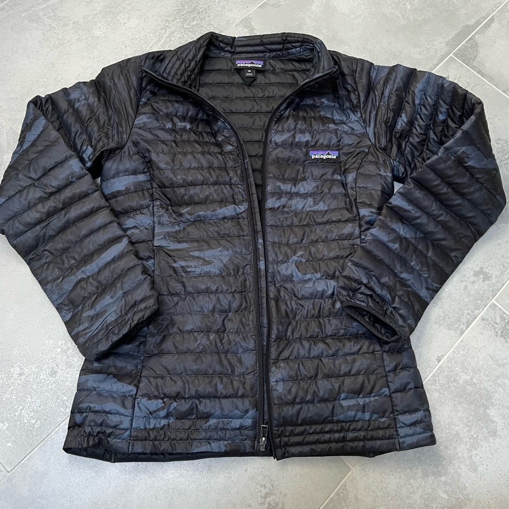 GUC PATAGONIA down shirt - rare camo